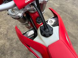2022 Gas Imports EC 300 Red