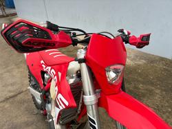 2022 Gas Imports EC 300 Red
