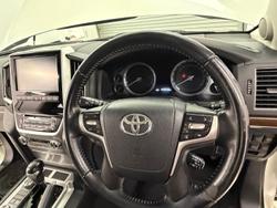 2020 Toyota Landcruiser VX VDJ200R 4X4 Dual Range