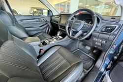 2023 Isuzu MU-X LS-T