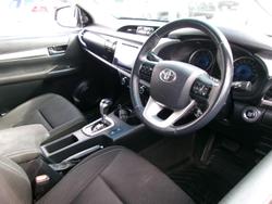 2016 Toyota Hilux SR5