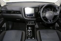 2021 Mitsubishi Outlander ES