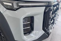 2026 LDV D90 Executive SV9A MY25 Concrete Grey /Black roof (2C)