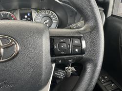 2023 Toyota Hilux SR