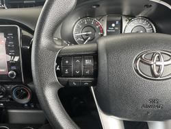 2023 Toyota Hilux SR