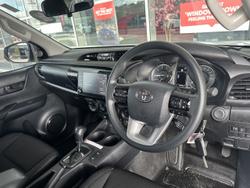 2023 Toyota Hilux SR