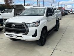 2023 Toyota Hilux SR