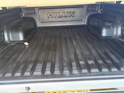 2025 Toyota Hilux SR5 48V