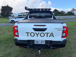 2025 Toyota Hilux SR5 48V