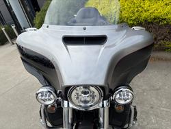 2016 HARLEY-DAVIDSON FLHTK ULTRA LIMITED Black