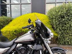 2016 HARLEY-DAVIDSON FLHTK ULTRA LIMITED Black