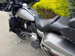2016 HARLEY-DAVIDSON FLHTK ULTRA LIMITED Black