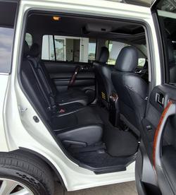 2013 Toyota Kluger