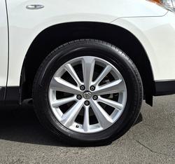 2013 Toyota Kluger