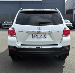 2013 Toyota Kluger