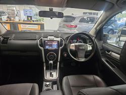 2016 Isuzu MU-X LS-T