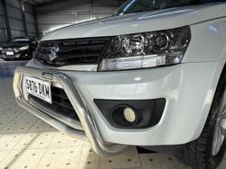 2014 Suzuki Grand Vitara JB 4X4 Dual Range White Pearl