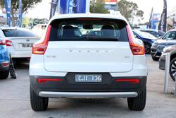2022 Volvo XC40 Ultimate B4 Bright