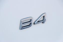 2022 Volvo XC40 Ultimate B4 Bright