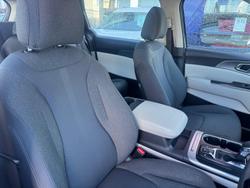 2023 Kia Carnival S