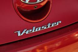 2013 Hyundai Veloster +