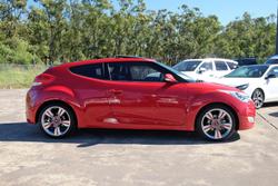 2013 Hyundai Veloster +