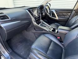 2016 Mitsubishi Pajero Sport GLS