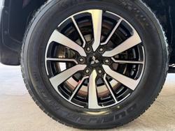 2016 Mitsubishi Pajero Sport GLS