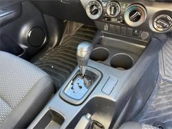 2022 TOYOTA HILUX WORKMATE (4x4) GUN125R WHITE