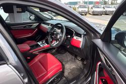 2023 Jaguar F-PACE P250 R-Dynamic SE