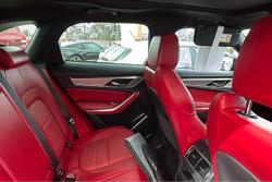 2023 Jaguar F-PACE P250 R-Dynamic SE