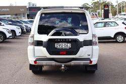 2017 Mitsubishi Pajero GLS
