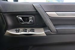 2017 Mitsubishi Pajero GLS