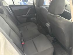 2011 Mazda 3 Neo