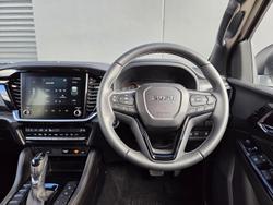 2025 Isuzu MU-X LS-T