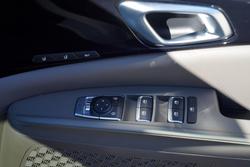 2025 Kia Carnival GT-Line HEV