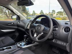 2025 Nissan Navara ST-X
