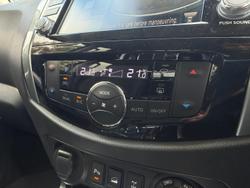 2025 Nissan Navara ST-X