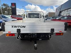 2022 Mitsubishi Triton GLX