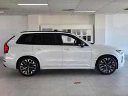 2025 Volvo XC90 Ultra B5 Dark