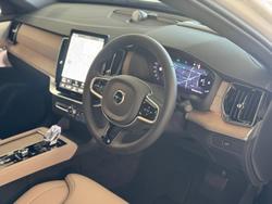 2025 Volvo XC90 Ultra B5 Dark