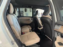 2025 Volvo XC90 Ultra B5 Dark