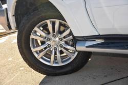 2015 Mitsubishi Pajero GLS