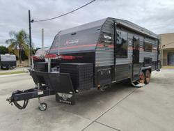 JB Caravans Dirt Road Extreme 22' Family Triple Bunk