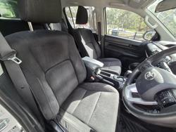 2023 Toyota Hilux SR