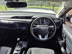 2023 Toyota Hilux SR