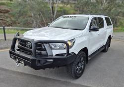2023 Toyota Hilux SR