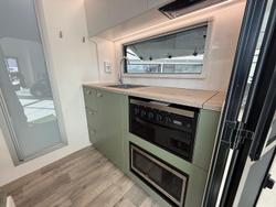 2026 Traveller Desitnation Cruise 13 Queen Bed My26