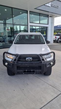 2022 Toyota Hilux SR