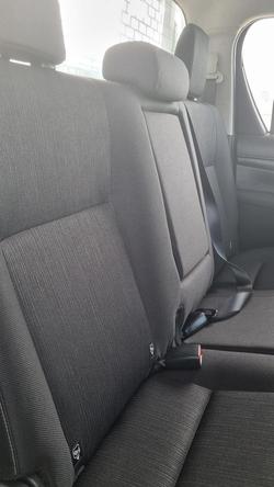 2022 Toyota Hilux SR